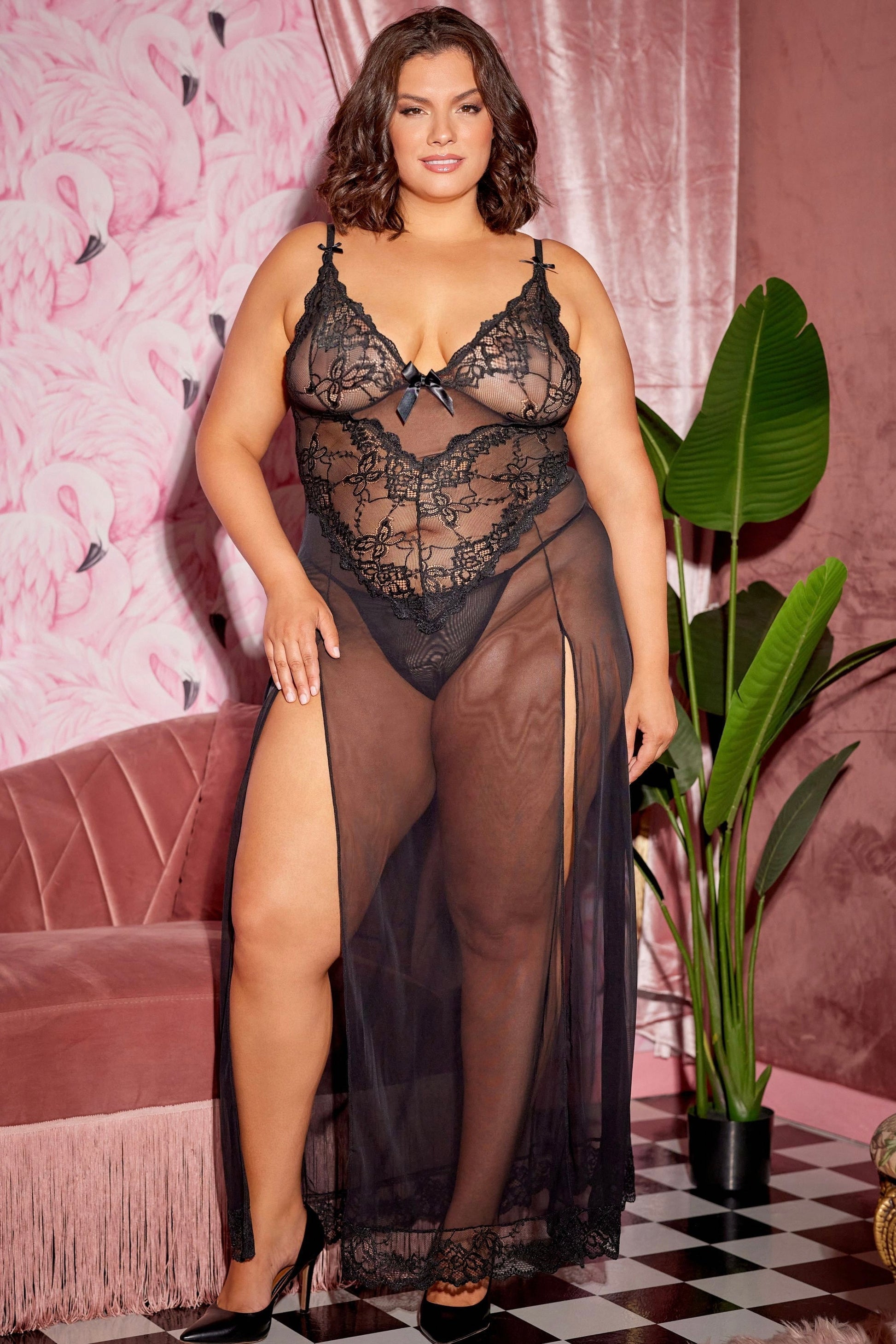 Soft cup gown  black - Curvynlingerie Plus Size 