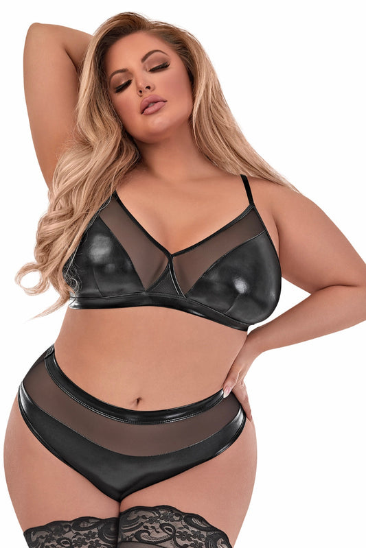 Bralette and Crotchless high panty - Curvynlingerie Plus Size 