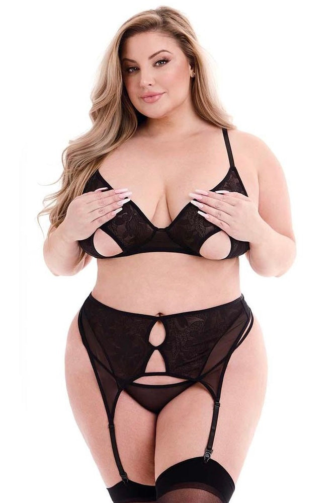 Plus size eco peek a boo bra and panty garter set -curvynbeautiful.com