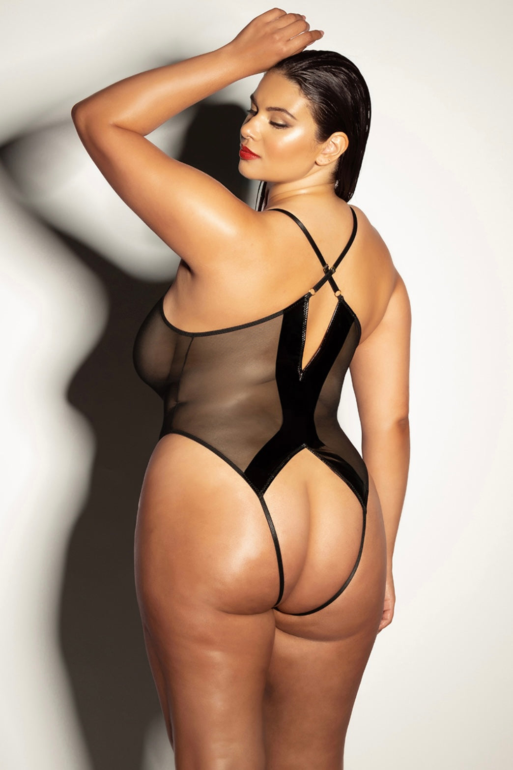 Plus size soft cup vinyl and mesh